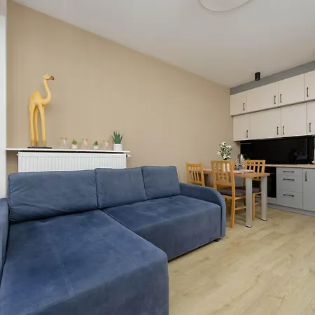 Comfortable Two-bedroom With Parking, Excellent Location In The Centre By Renters *