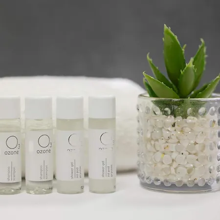 Comfortable Two-bedroom With Parking, Excellent Location In The Centre By Renters وارسو