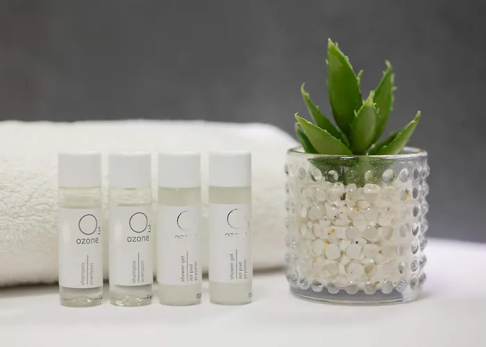 Comfortable Two-bedroom With Parking, Excellent Location In The Centre By Renters Warszawa