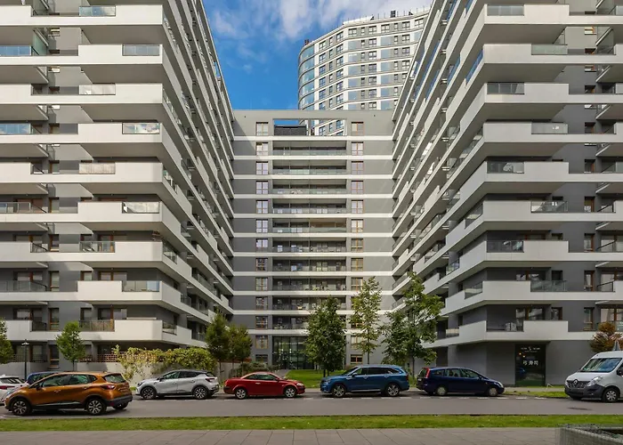 Comfortable Two-bedroom With Parking, Excellent Location In The Centre By Renters